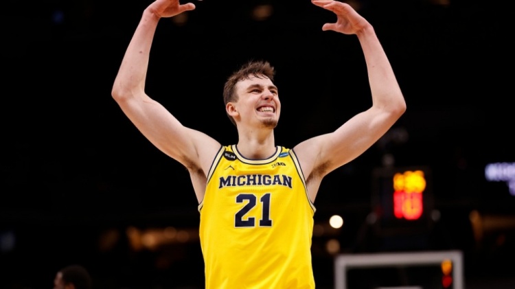 眼角出血 眼角出血