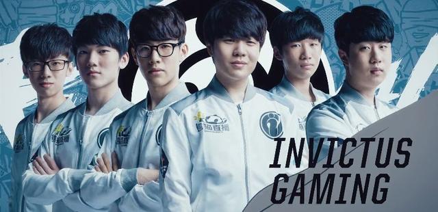 右手家刚立
